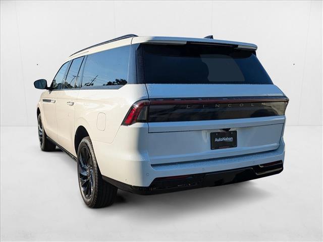 new 2025 Lincoln Navigator car, priced at $107,568