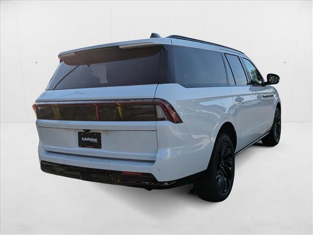 new 2025 Lincoln Navigator car, priced at $107,568