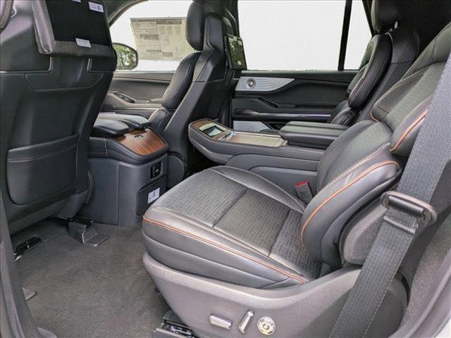 new 2025 Lincoln Navigator car, priced at $120,185