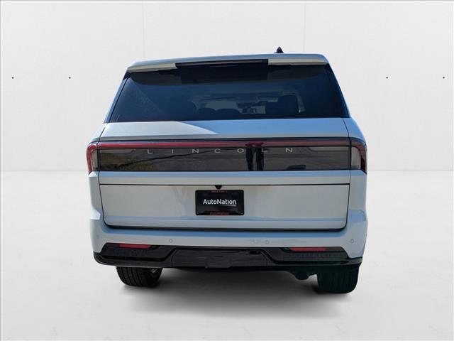 new 2025 Lincoln Navigator car, priced at $102,940