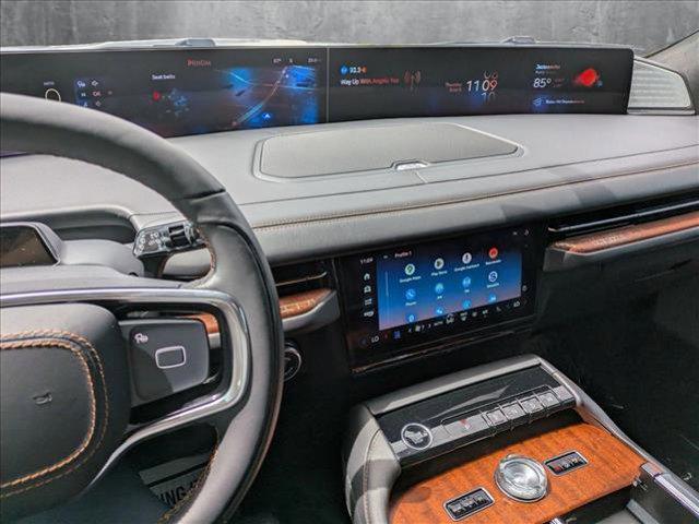new 2025 Lincoln Navigator car, priced at $122,235
