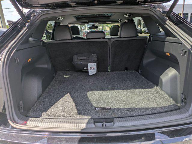 used 2020 Volkswagen Atlas Cross Sport car, priced at $24,159