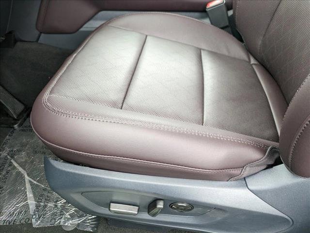 new 2025 Ford Explorer car, priced at $51,723