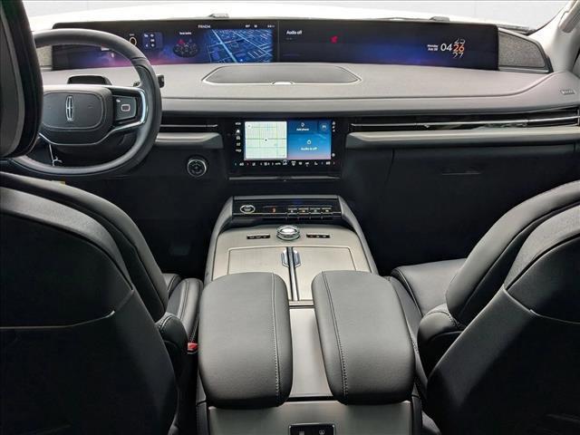 new 2025 Lincoln Navigator car, priced at $101,928
