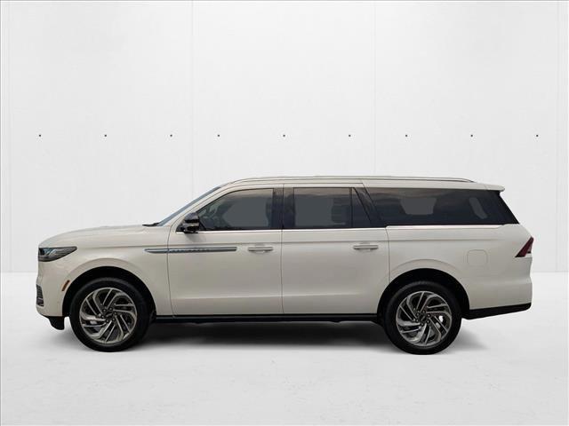 new 2025 Lincoln Navigator car, priced at $101,928
