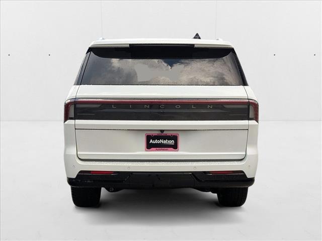new 2025 Lincoln Navigator car, priced at $101,928