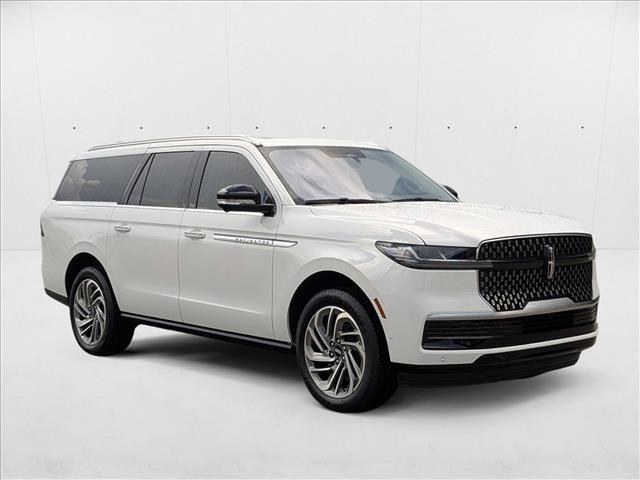 new 2025 Lincoln Navigator car, priced at $101,928