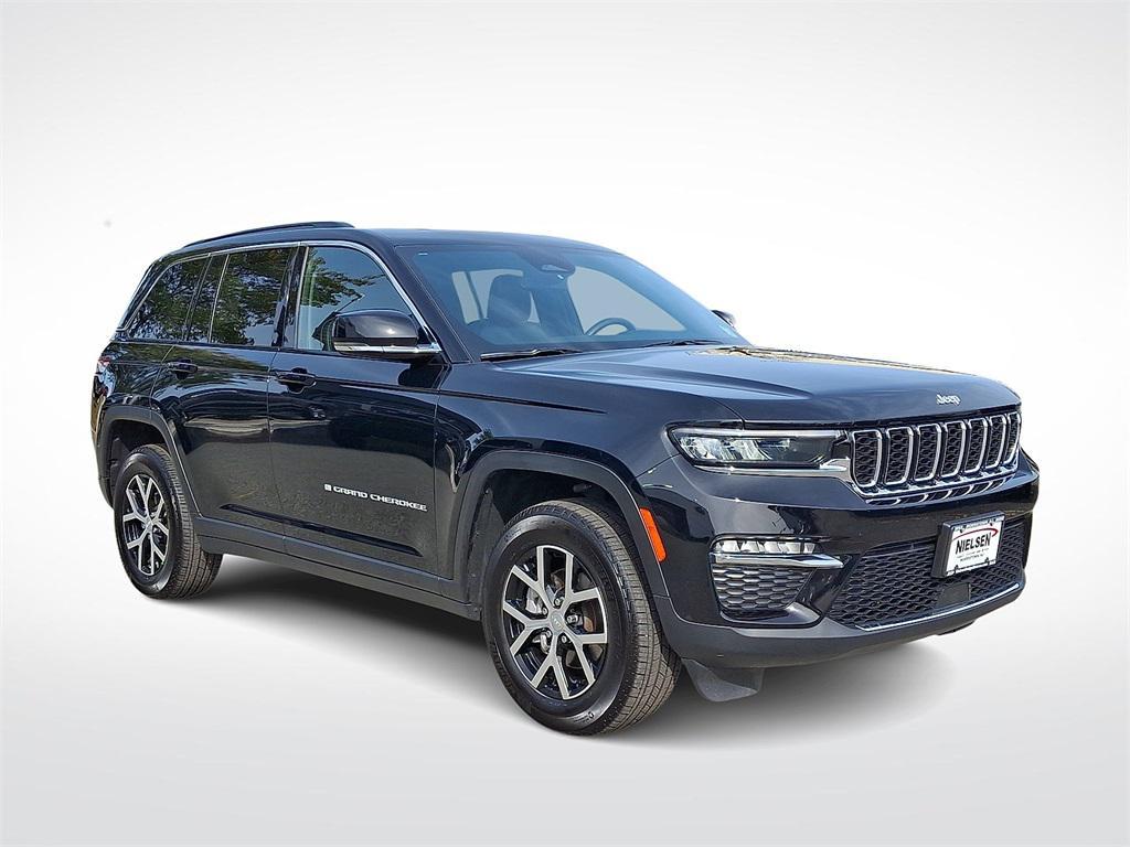 used 2024 Jeep Grand Cherokee car, priced at $37,400