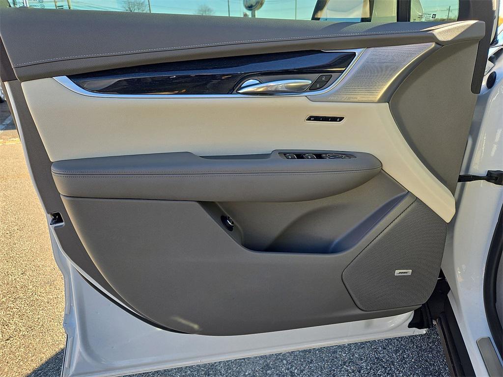 used 2024 Cadillac XT6 car, priced at $43,000