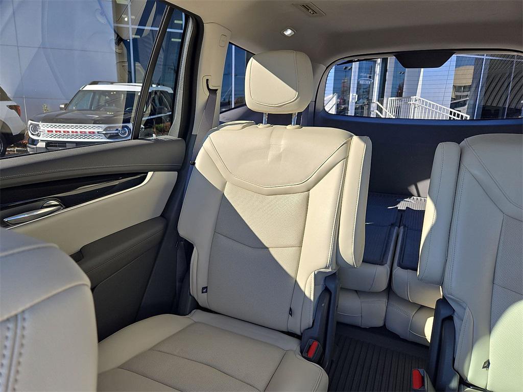 used 2024 Cadillac XT6 car, priced at $43,000
