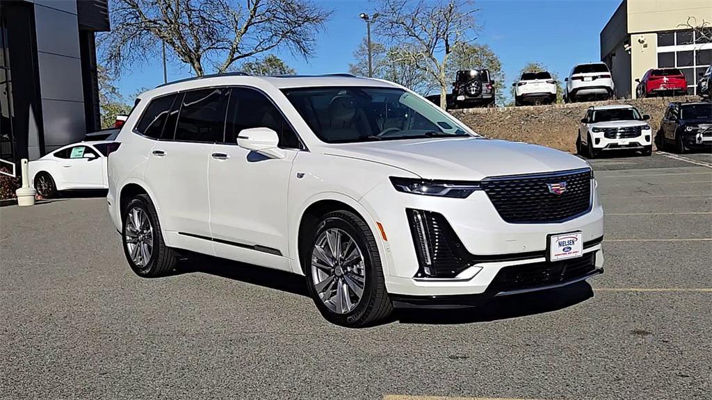 used 2024 Cadillac XT6 car, priced at $43,000