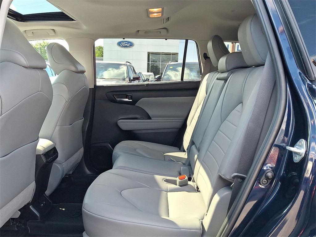 used 2021 Toyota Highlander car, priced at $30,000