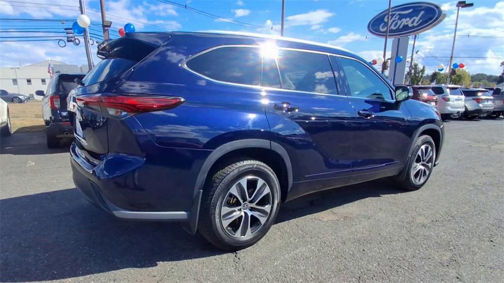used 2021 Toyota Highlander car, priced at $30,000