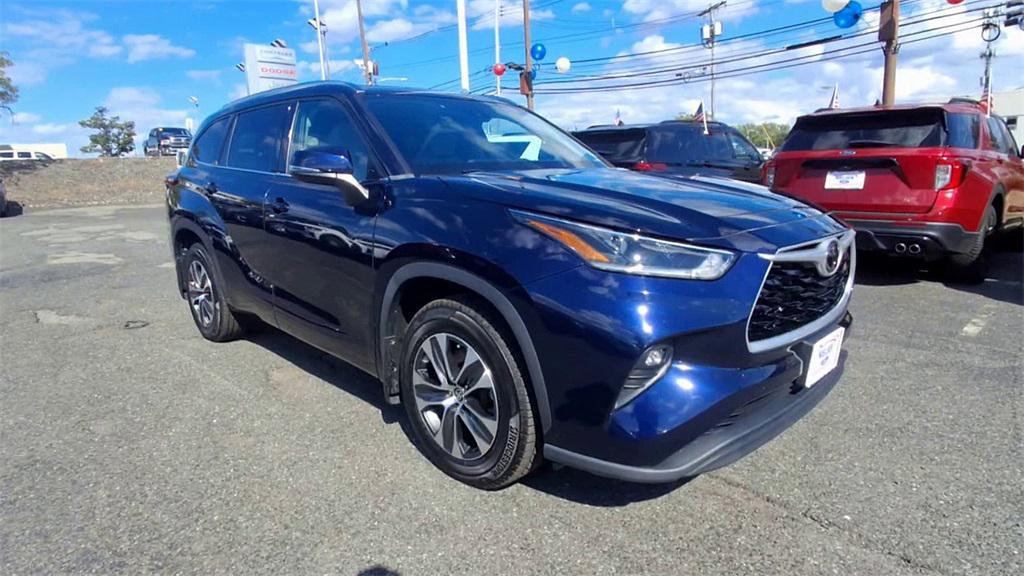 used 2021 Toyota Highlander car, priced at $30,000