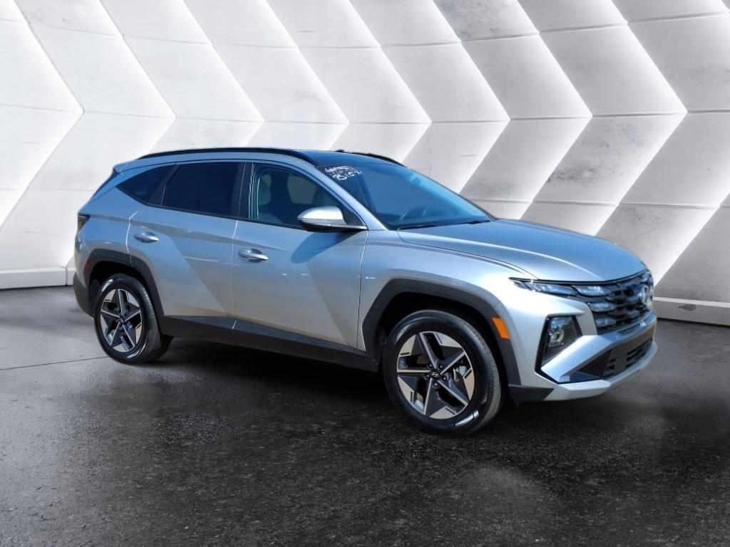 used 2025 Hyundai TUCSON Hybrid car, priced at $32,871