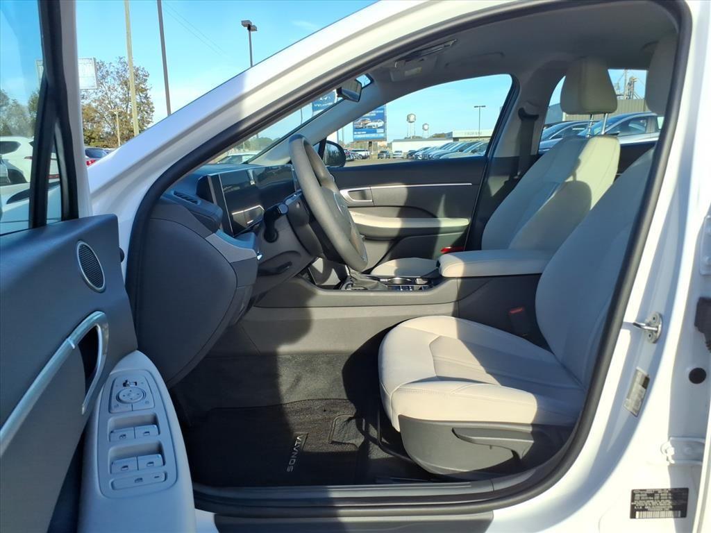 new 2025 Hyundai Sonata car, priced at $27,257