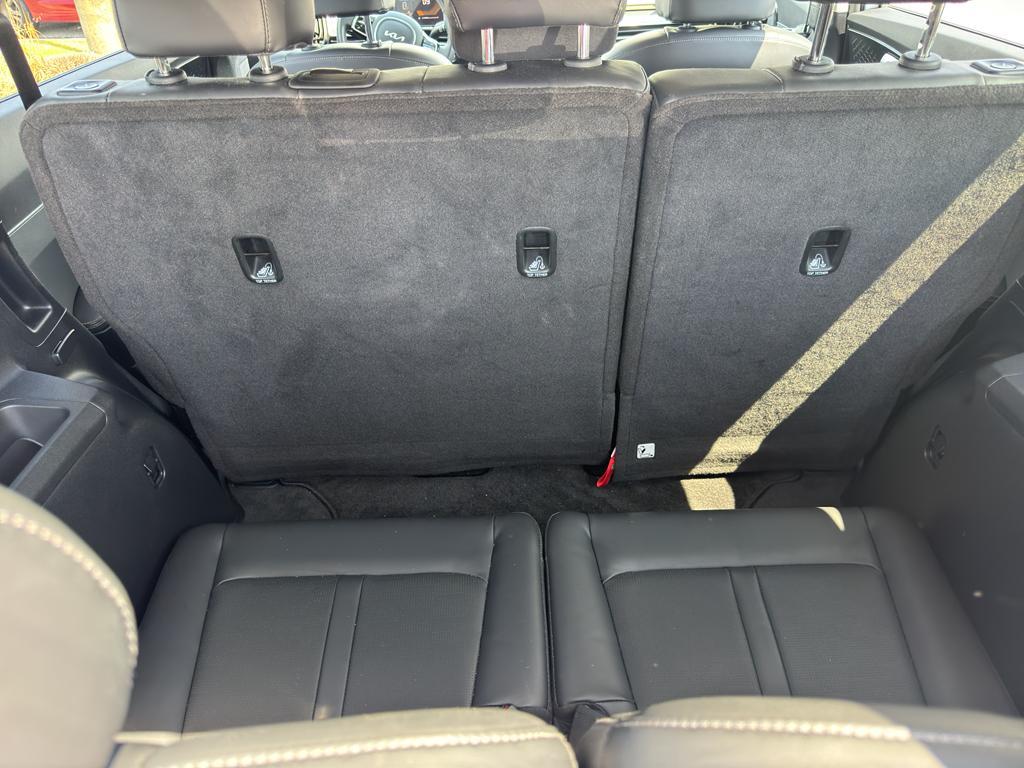 used 2025 Kia Sorento car, priced at $31,988