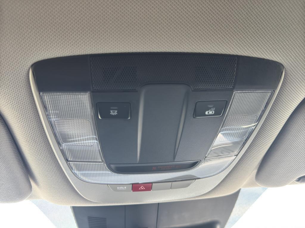 used 2025 Kia Sorento car, priced at $31,988