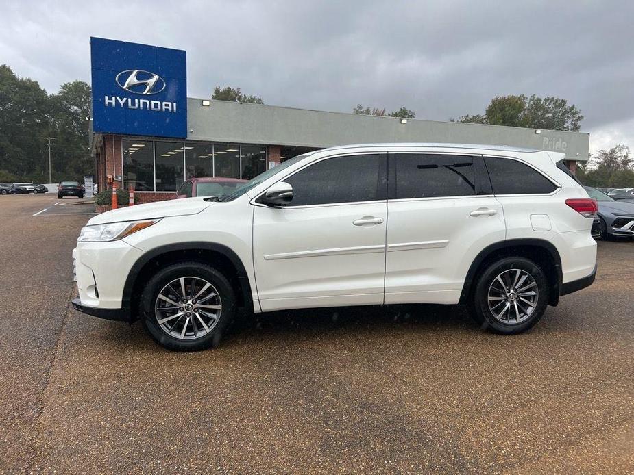 used 2017 Toyota Highlander car, priced at $20,978