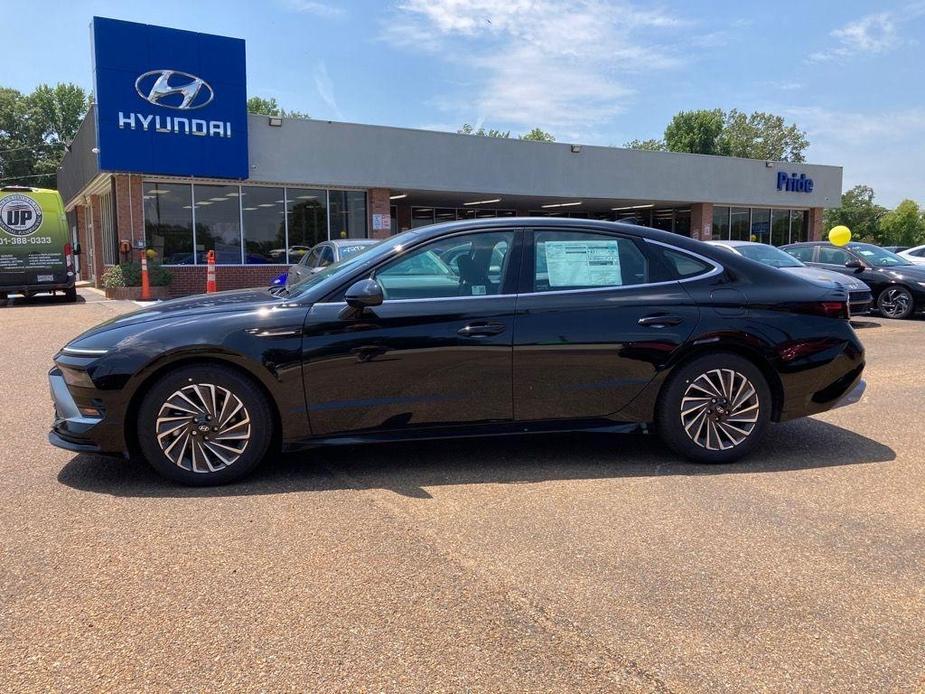 new 2024 Hyundai Sonata Hybrid car, priced at $30,716