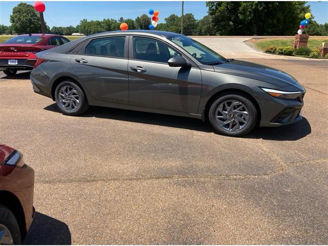 new 2024 Hyundai Elantra HEV car, priced at $27,980