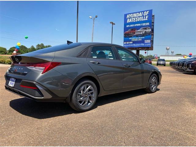 new 2024 Hyundai Elantra HEV car, priced at $27,980