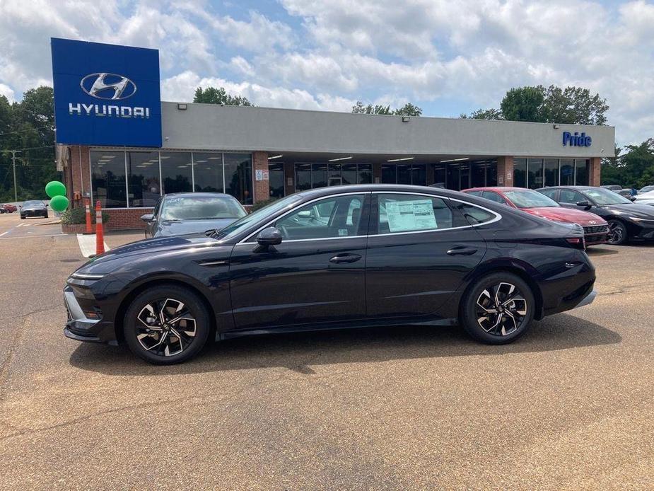 new 2024 Hyundai Sonata car, priced at $27,064