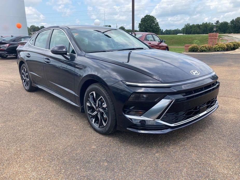 new 2024 Hyundai Sonata car, priced at $27,064