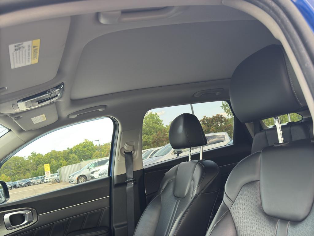 used 2023 Kia Sorento car, priced at $30,888