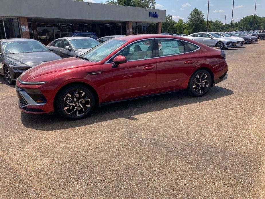 new 2024 Hyundai Sonata car, priced at $27,064