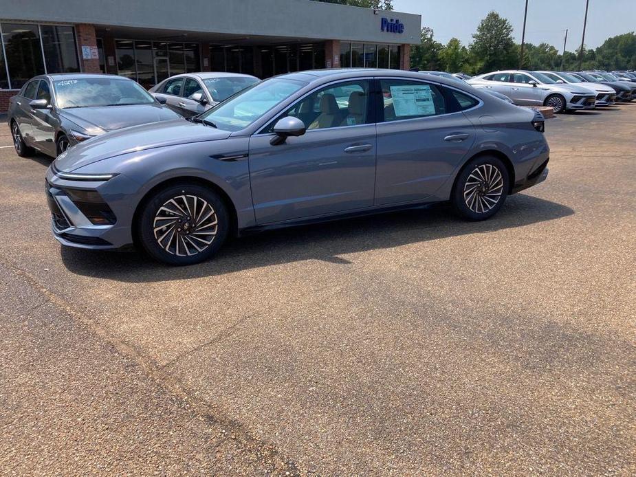 new 2024 Hyundai Sonata Hybrid car, priced at $36,847