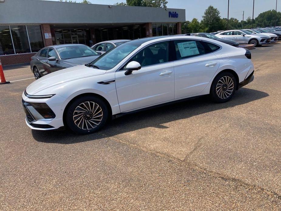 new 2024 Hyundai Sonata Hybrid car, priced at $39,360