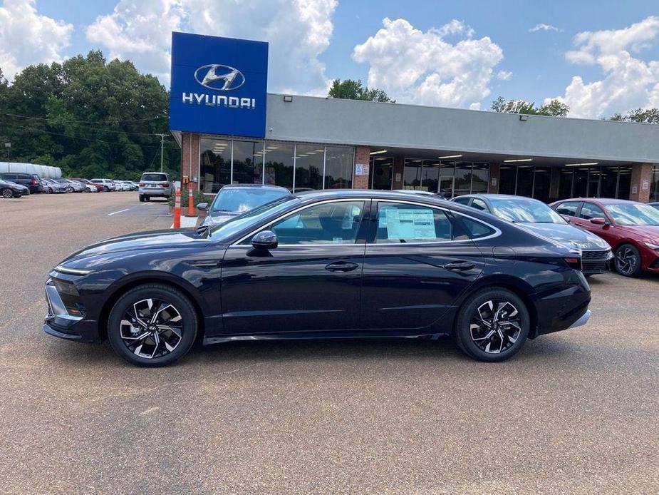 new 2024 Hyundai Sonata car, priced at $27,064