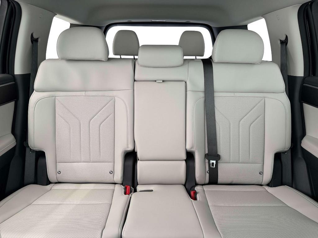 new 2026 Hyundai SANTA FE HEV car, priced at $39,847