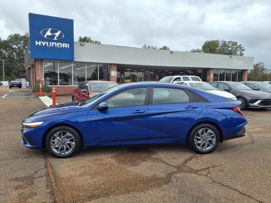 used 2024 Hyundai Elantra HEV car, priced at $21,871