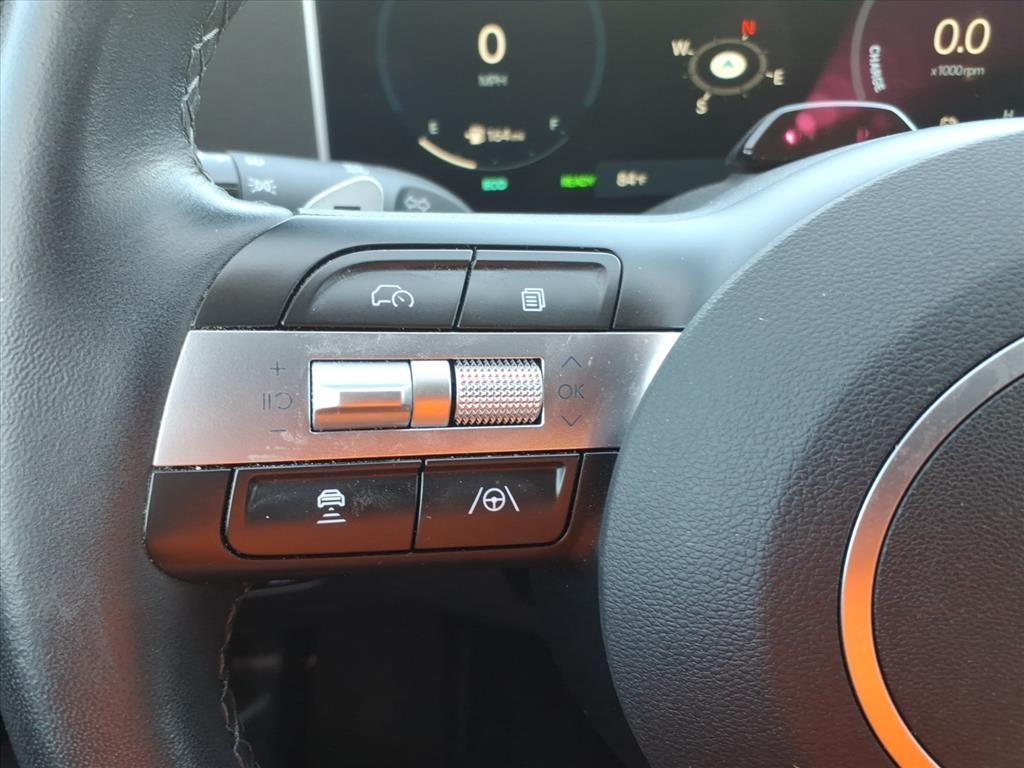 used 2025 Hyundai TUCSON Hybrid car, priced at $32,020