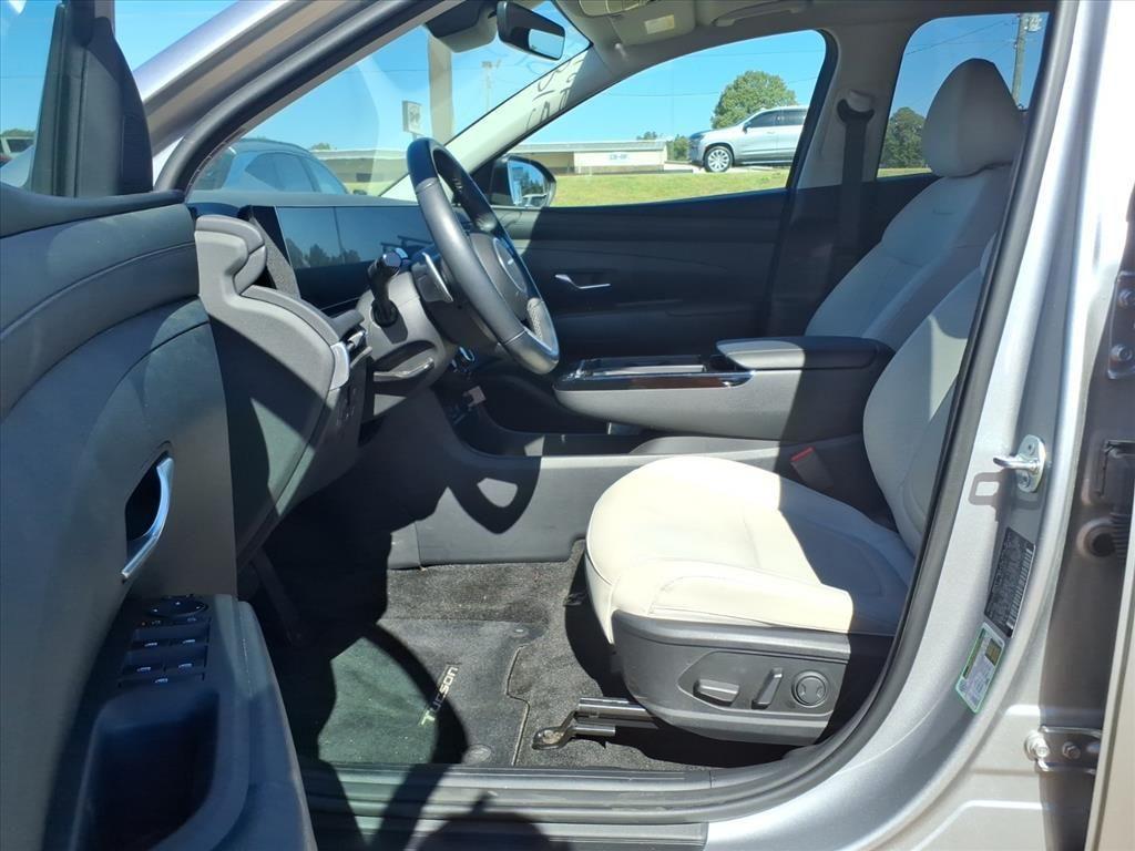 used 2025 Hyundai TUCSON Hybrid car, priced at $32,020