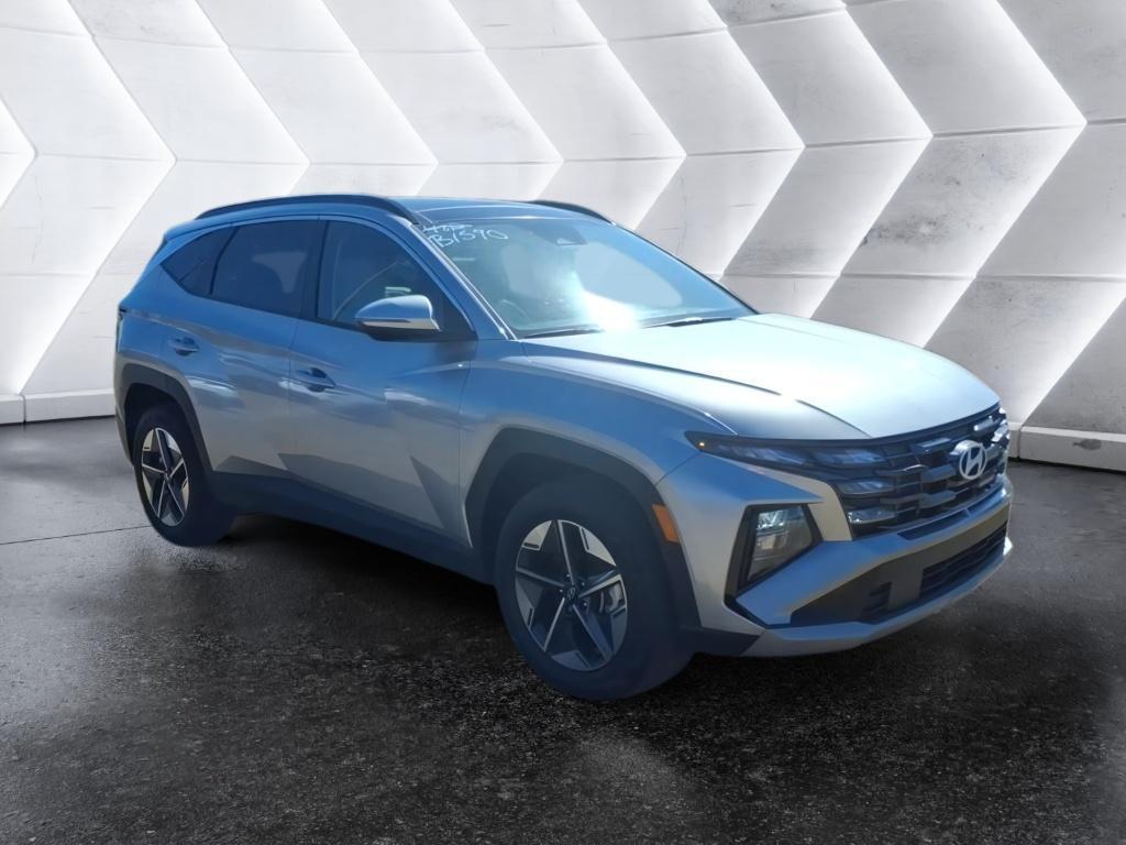 used 2025 Hyundai TUCSON Hybrid car, priced at $32,020