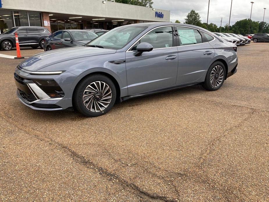 new 2024 Hyundai Sonata Hybrid car, priced at $36,861