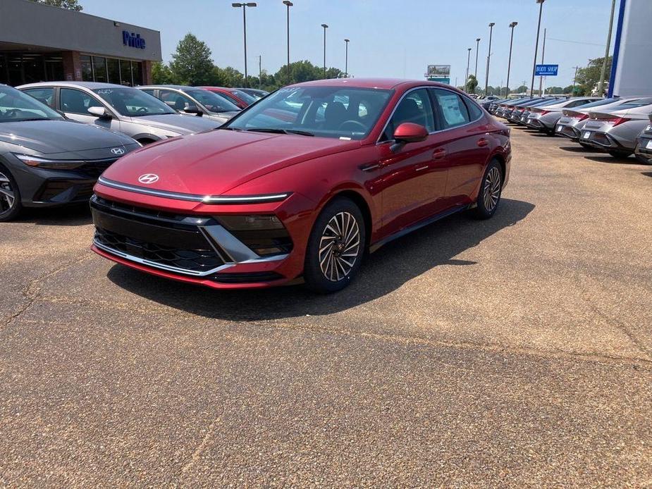 new 2024 Hyundai Sonata Hybrid car, priced at $30,874