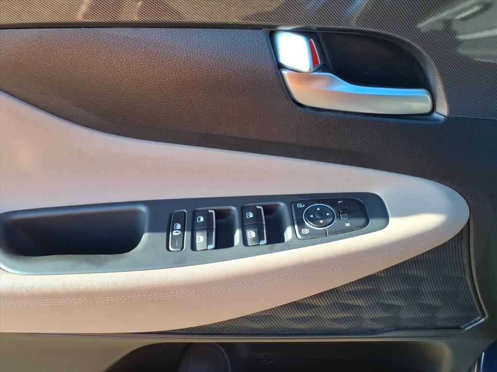 used 2022 Hyundai Santa Fe car, priced at $16,277