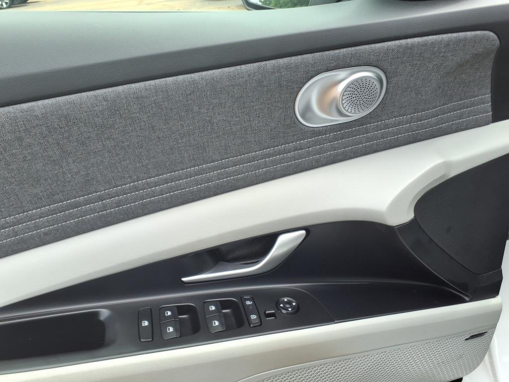 used 2025 Hyundai Elantra car, priced at $24,553