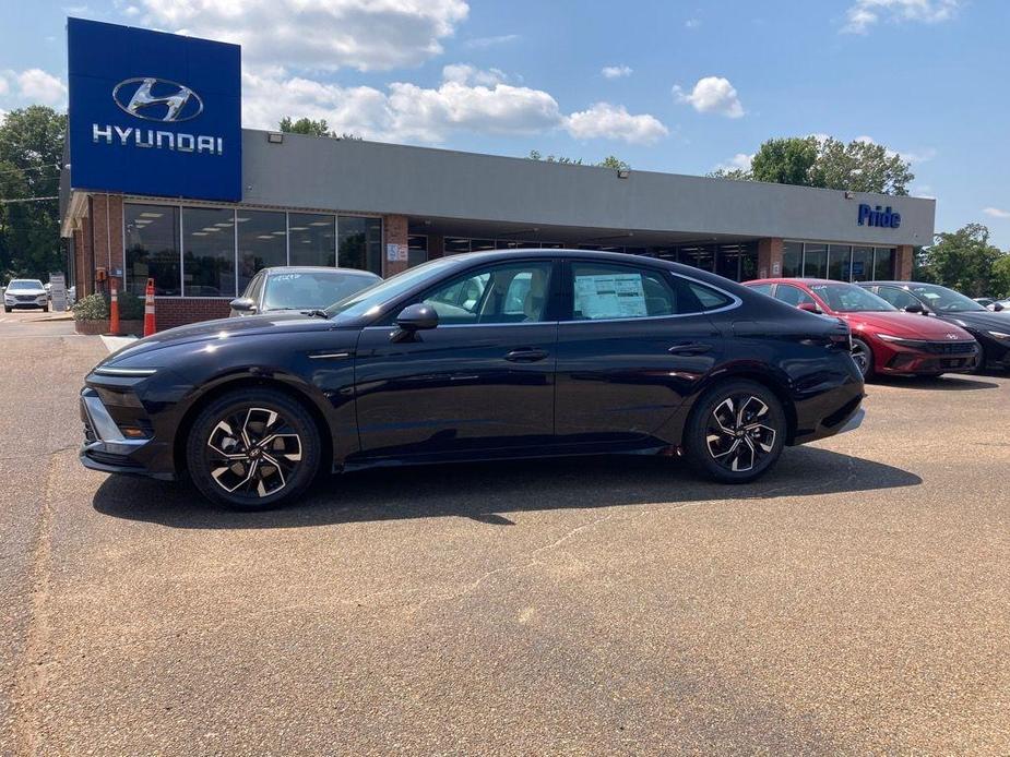 new 2024 Hyundai Sonata car, priced at $27,062