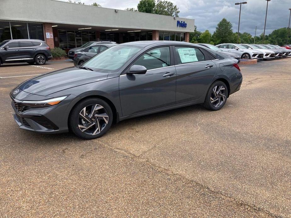 new 2024 Hyundai Elantra car, priced at $25,738