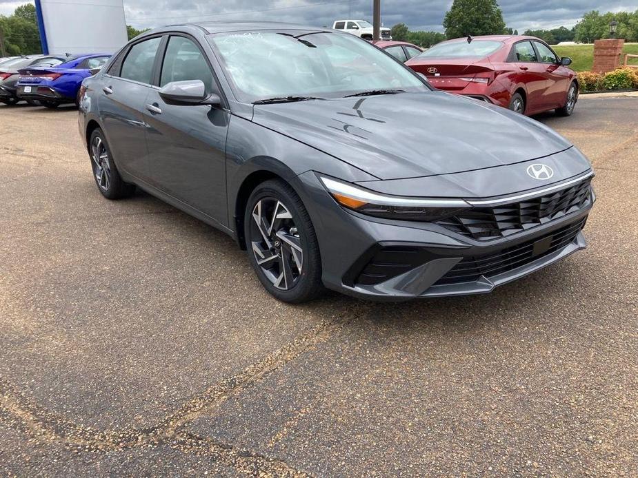 new 2024 Hyundai Elantra car, priced at $25,738