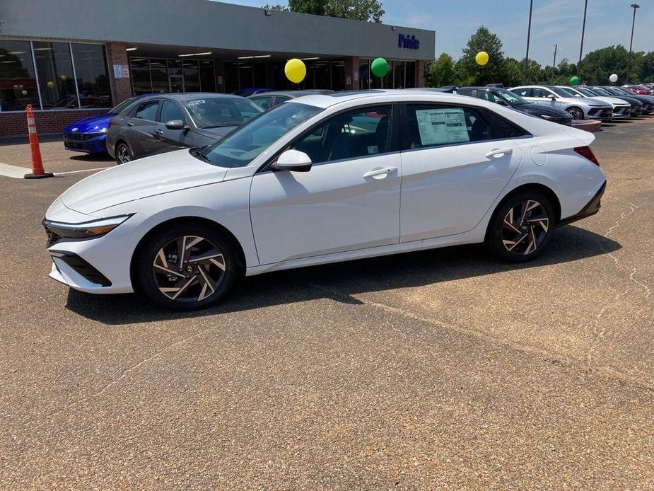 new 2024 Hyundai Elantra car, priced at $26,190