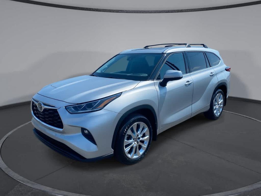 used 2023 Toyota Highlander car, priced at $38,416
