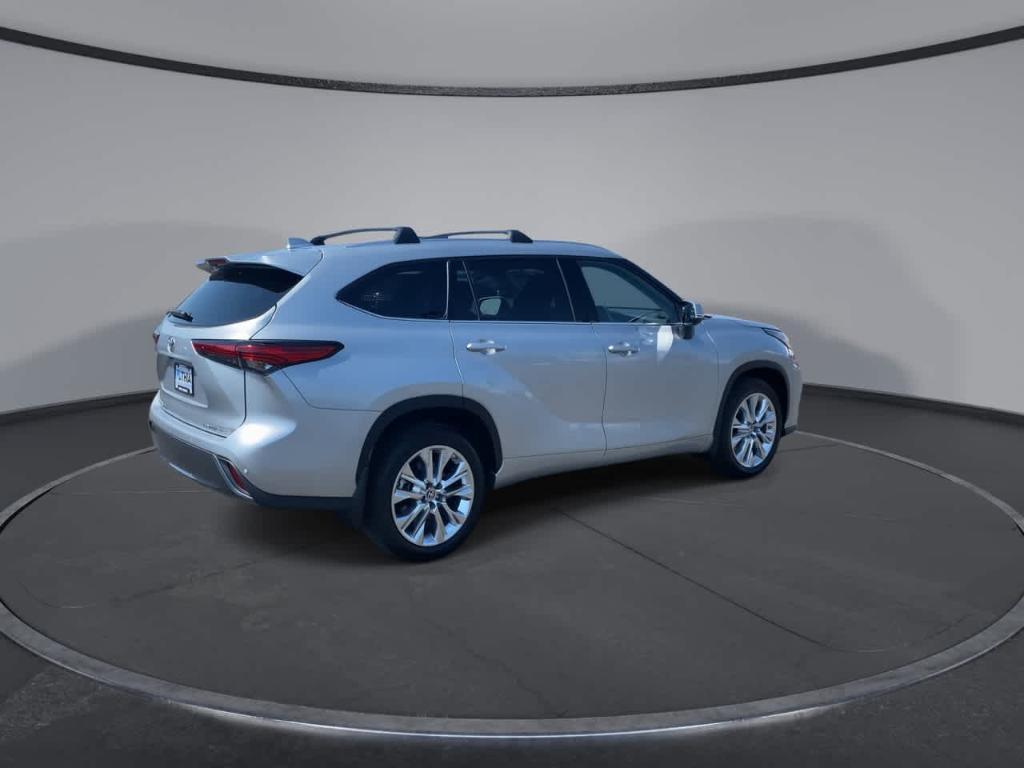 used 2023 Toyota Highlander car, priced at $38,416