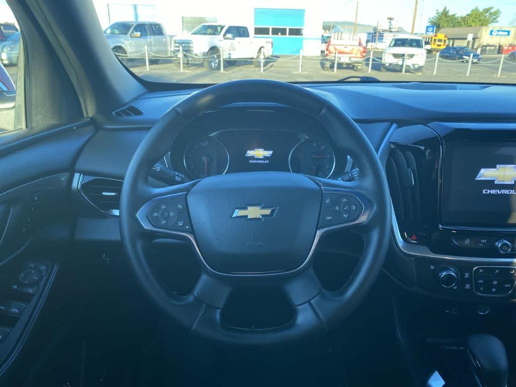 used 2023 Chevrolet Traverse car, priced at $37,887