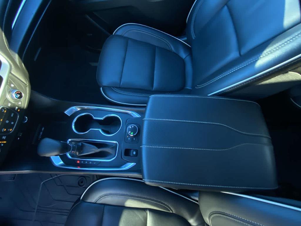 used 2023 Chevrolet Traverse car, priced at $37,887